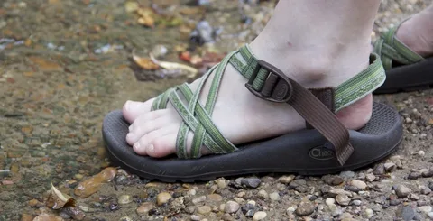 best sandals for high arches and plantar fasciitis.